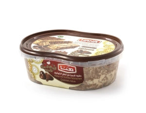 Hana Halawawith Choclate